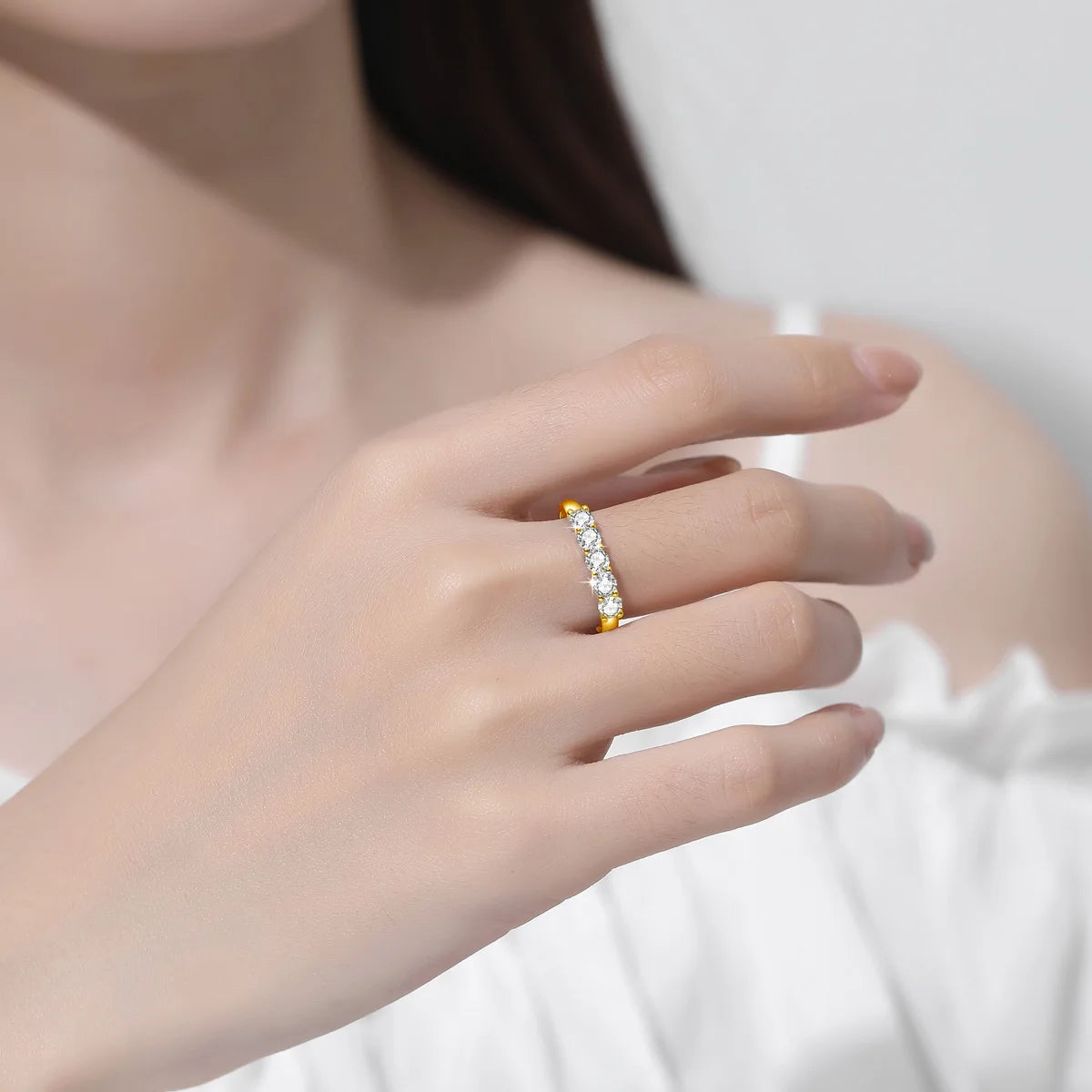 Bague Luxe ALORA en Or 18K Certifié – Bijou Femme Raffiné avec 5 Pierres Moissanite