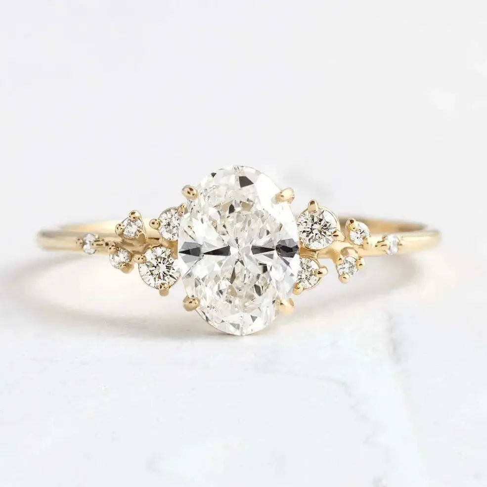 Bague femme plaqué or avec moissanite ovale – éclat exceptionnel, style luxe.