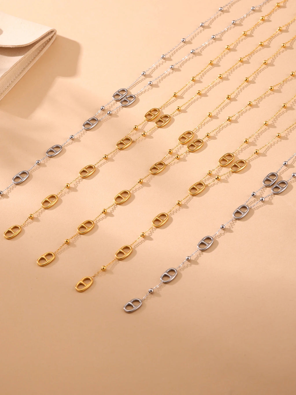 Collier ALORA Long Doré – Élégance Raffinée & Finition Premium