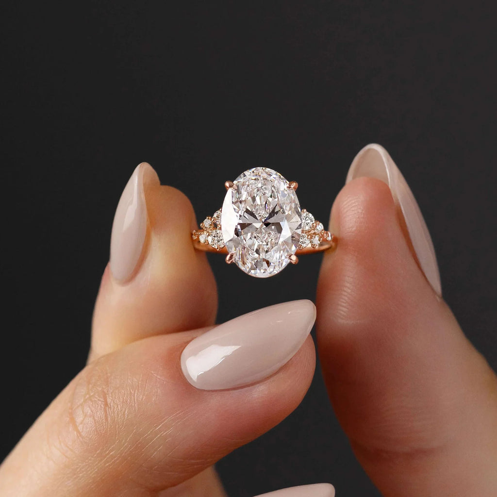 Bague femme plaqué or avec moissanite ovale – éclat exceptionnel, style luxe.