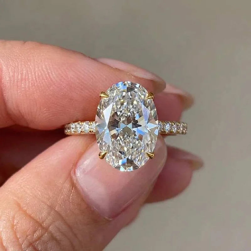 Bague plaquée argent avec zircon ovale – élégance luxe pour femme