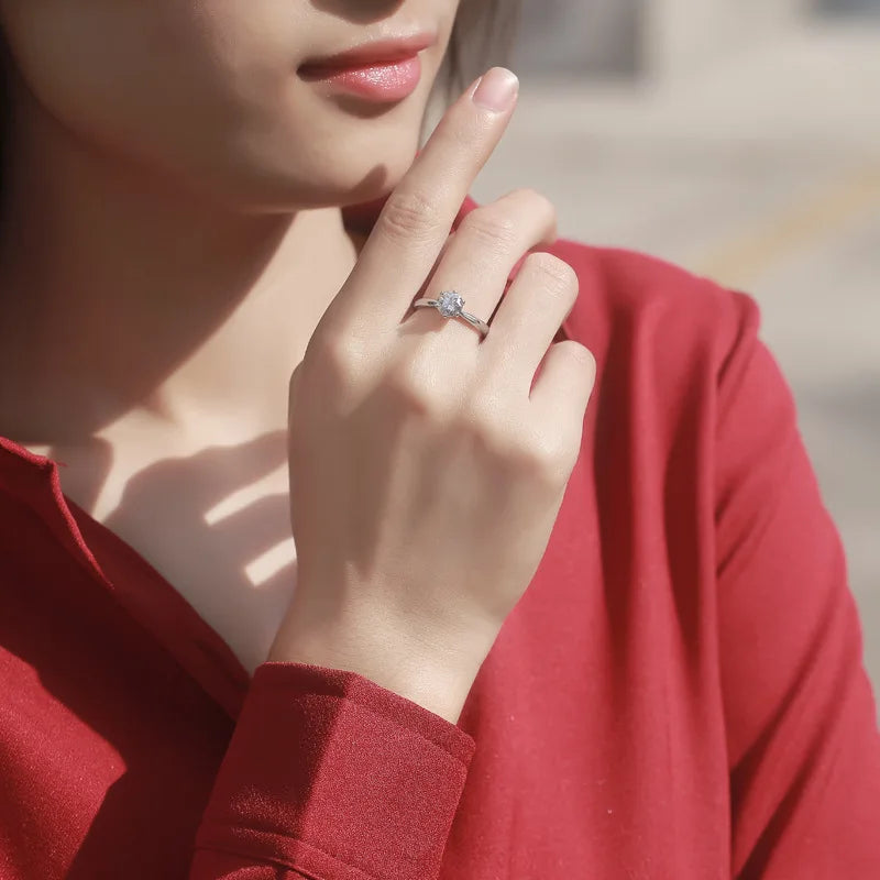 Bague femme plaquée argent en zircon – style classique et intemporel, élégante et raffinée.