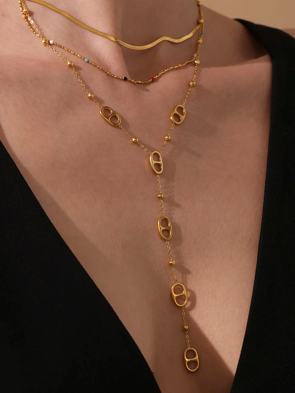 Collier ALORA Long Doré – Élégance Raffinée & Finition Premium